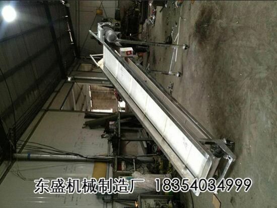 點擊查看詳細信息<br>標題：爬坡上料機 閱讀次數(shù)：4143